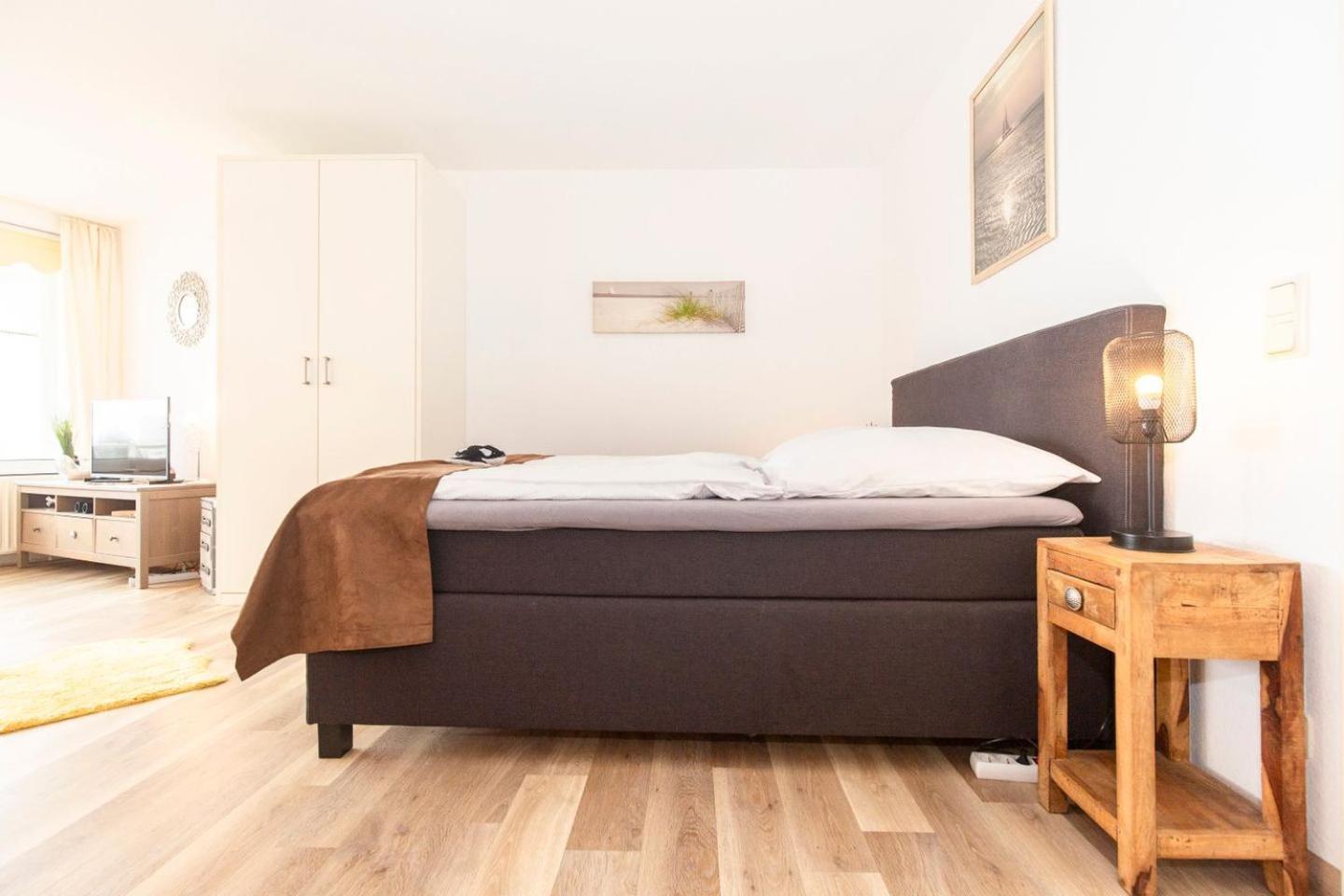 Lord Nelson Cuxhaven Apartment Bagian luar foto