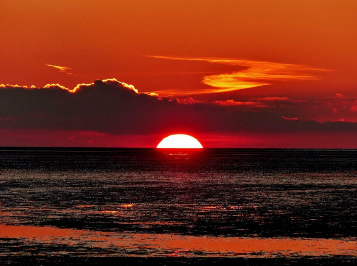 Lord Nelson Cuxhaven Apartment Bagian luar foto